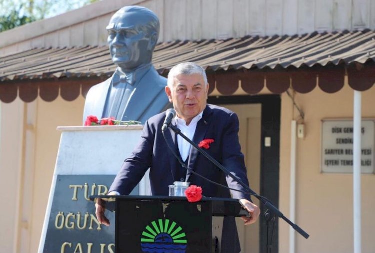 ŞÜKRÜ GENÇ 1MAYIS İŞÇİ BAYRAMINDA BELEDİYE EMEKÇİLERİYLE BERABER OLDU.